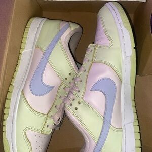 Nike Light Green and Pink Sneakers